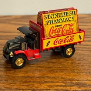 1985 Mattel Coca Cola Truck Model of Yesteryear 1920 Mack AC Stoneliegh Pharmacy
